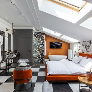 Studio met een King Size Bed